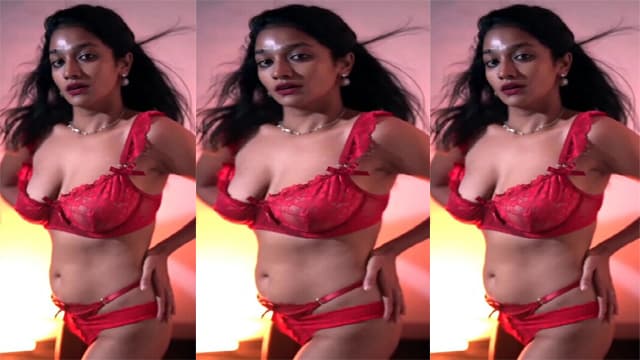 Hot Tamil Actress Lavanya Manickam Bikini Wet Tease