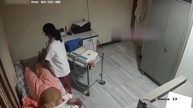 Tamil Aunty Big Boobs Showing Nurse Cream Leg CCTV