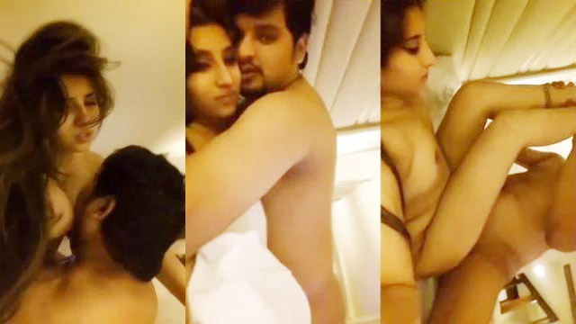 Desi GF Nanga Karke Choda Aur Viral Kardiya